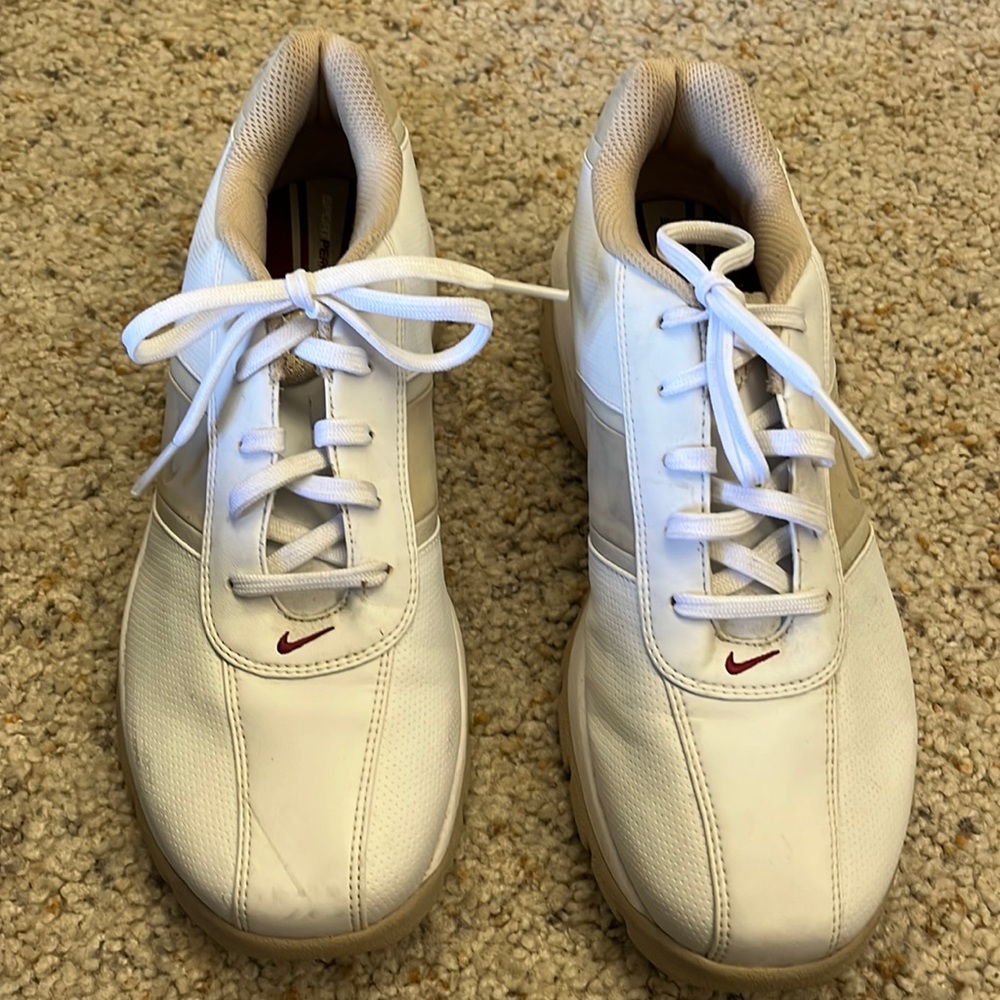 Nike sport performance golf shoes